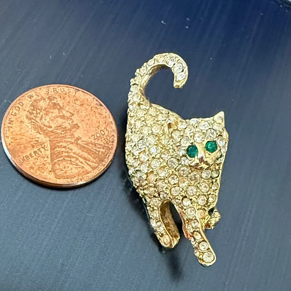 Vintage Cat‎ Brooch Paved White Rhinestone Cat Pin Green Rhinestone Eyes
